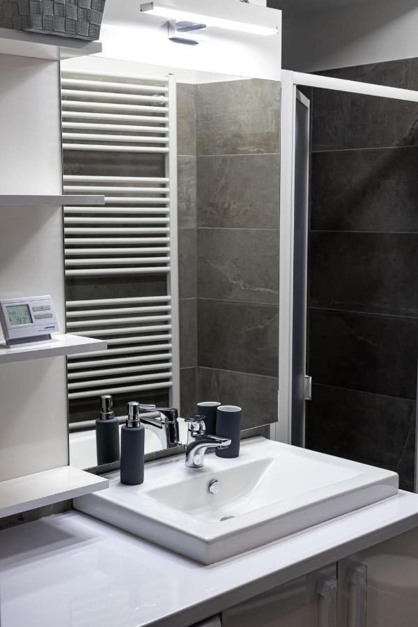 Grey Apartment *